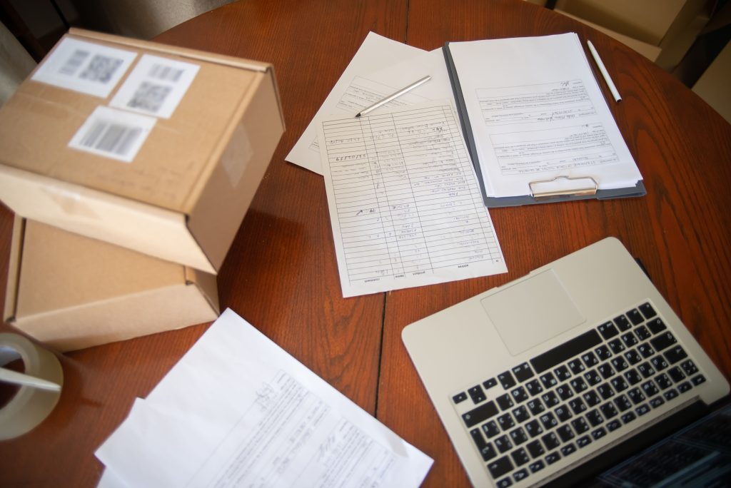 Working on a Master’s Thesis: Need Help from E-commerce or SME Professionals (2-min Survey Inside!)